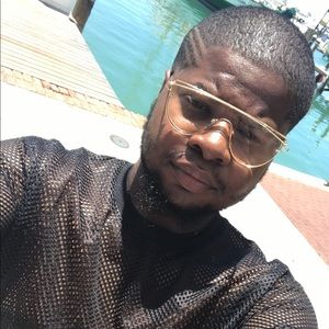 Meet your Posher, Javon